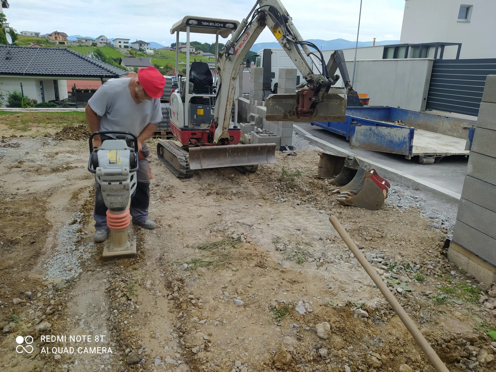 Zemní práce Pardubice – výkopové a stavební práce bagrem a minibagrem, úpravy terénu, příprava základů a dovoz materiálu. Rumana – spolehlivý partner pro zemní a výkopové práce v Pardubicích a okolí.