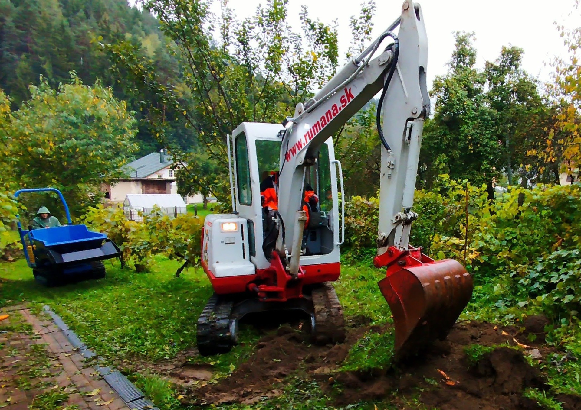 Rumana – minibager Takeuchi pre zemné práce v Žiline a Trenčíne