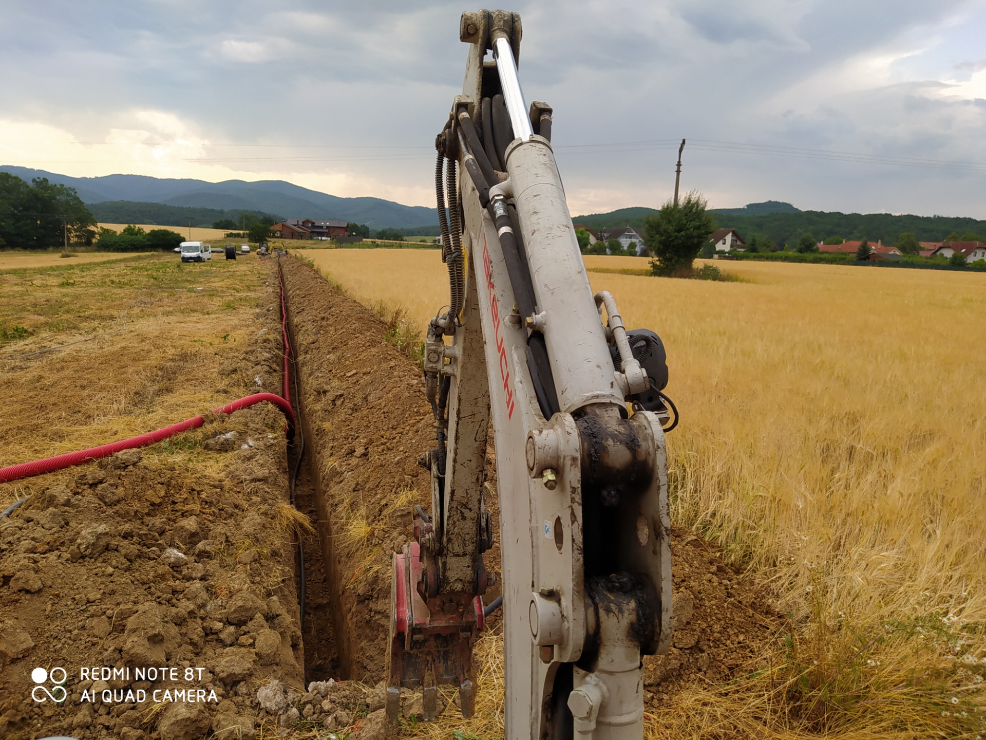 Profesionálne zemné a výkopové práce bagrom so špičkovým vybavením. RUMANA zabezpečí rýchlu a kvalitnú prípravu pozemku, výkopy a terénne úpravy v rámci celého Slovenska.