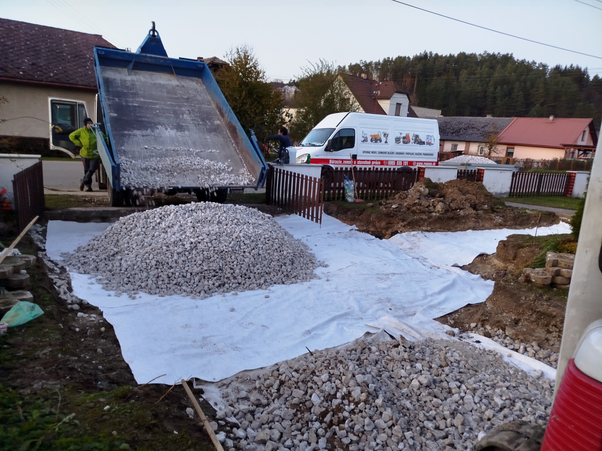 Profesionálne zemné práce Zvolen – výkopy minibagrom, príprava základov, terénne úpravy a dovoz materiálu. Rumana – spoľahlivý partner pre stavby a výkopové práce vo Zvolene a okolí.